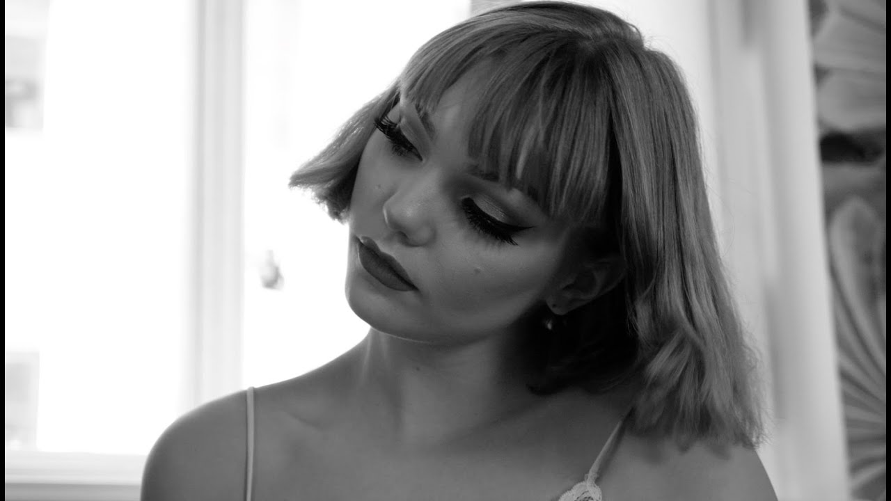 Waldeck – Lady Bedford feat. Patrizia Ferrara