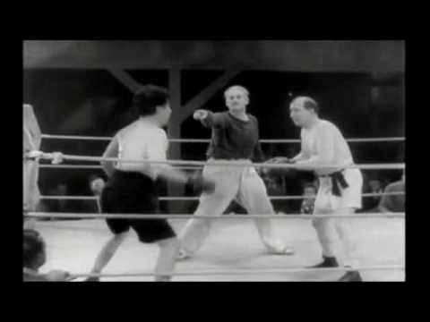 Mr Scruff – Get a move on (Charlot Boxing On)