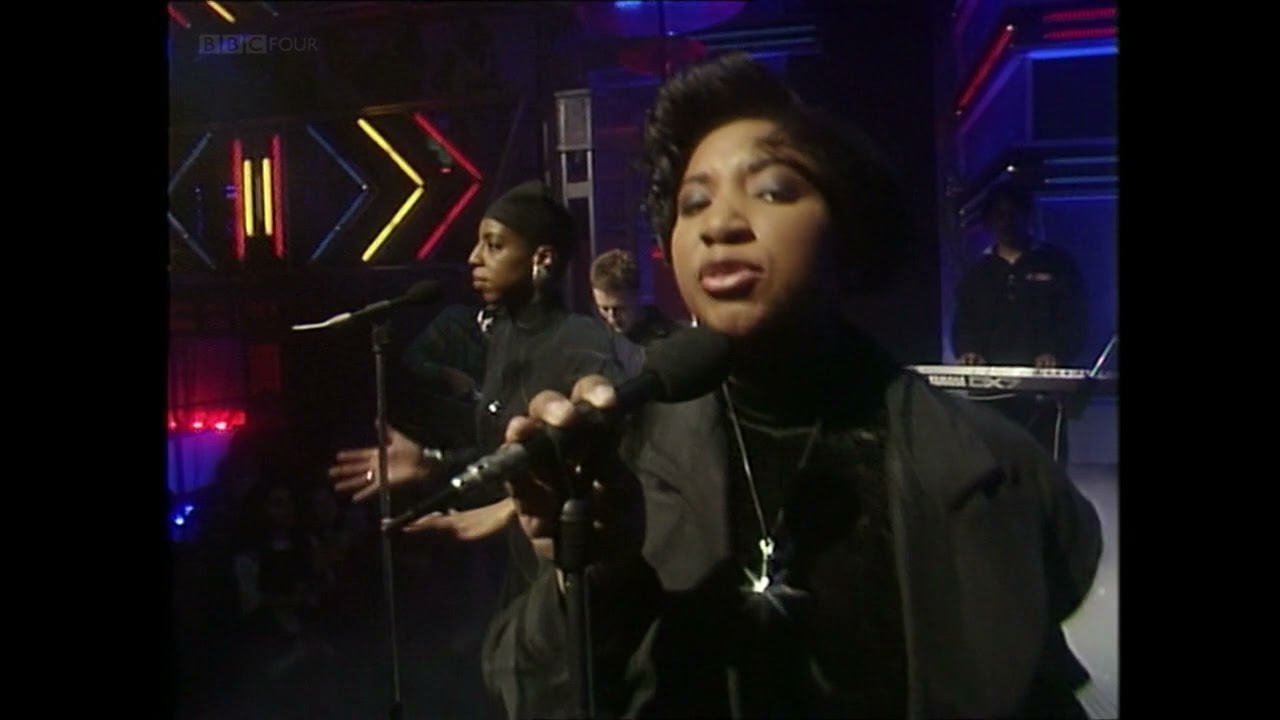 Massive Attack – Safe From Harm (Top of the Pops 1991)