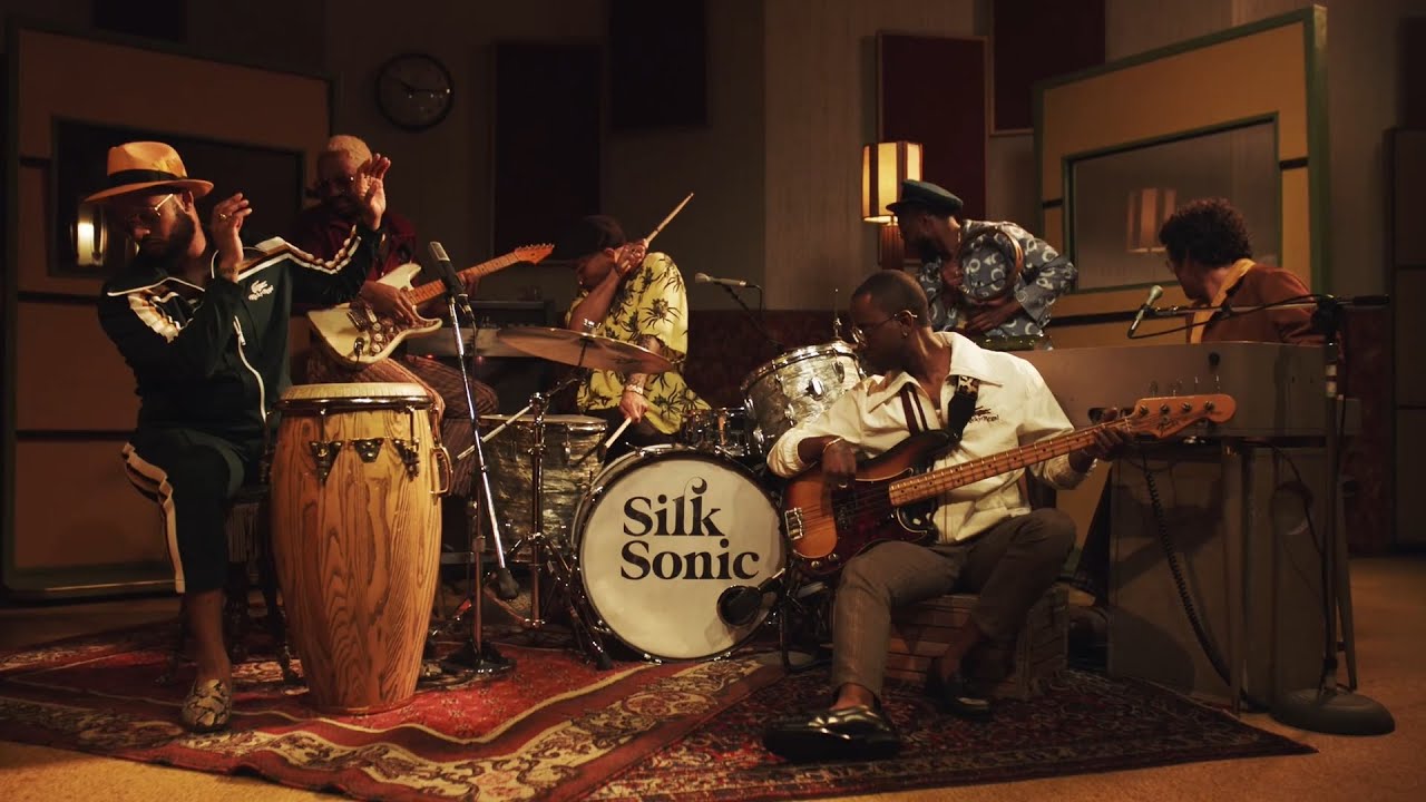 브루노 마스, 앤더슨 .팩, 실크 소닉 (Bruno Mars, Anderson .Paak, Silk Sonic) – Leave the Door Open 가사 번역 뮤직비디오