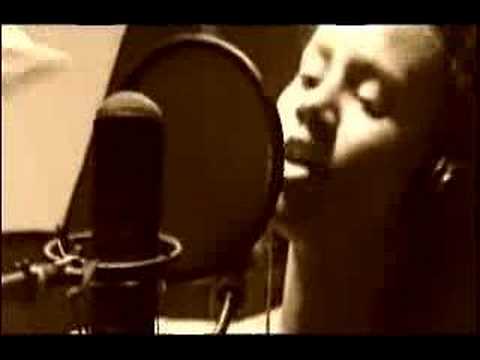 Mayra Andrade – Lua