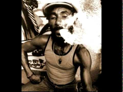 Lee Scratch Perry – Jungle (Original Version)