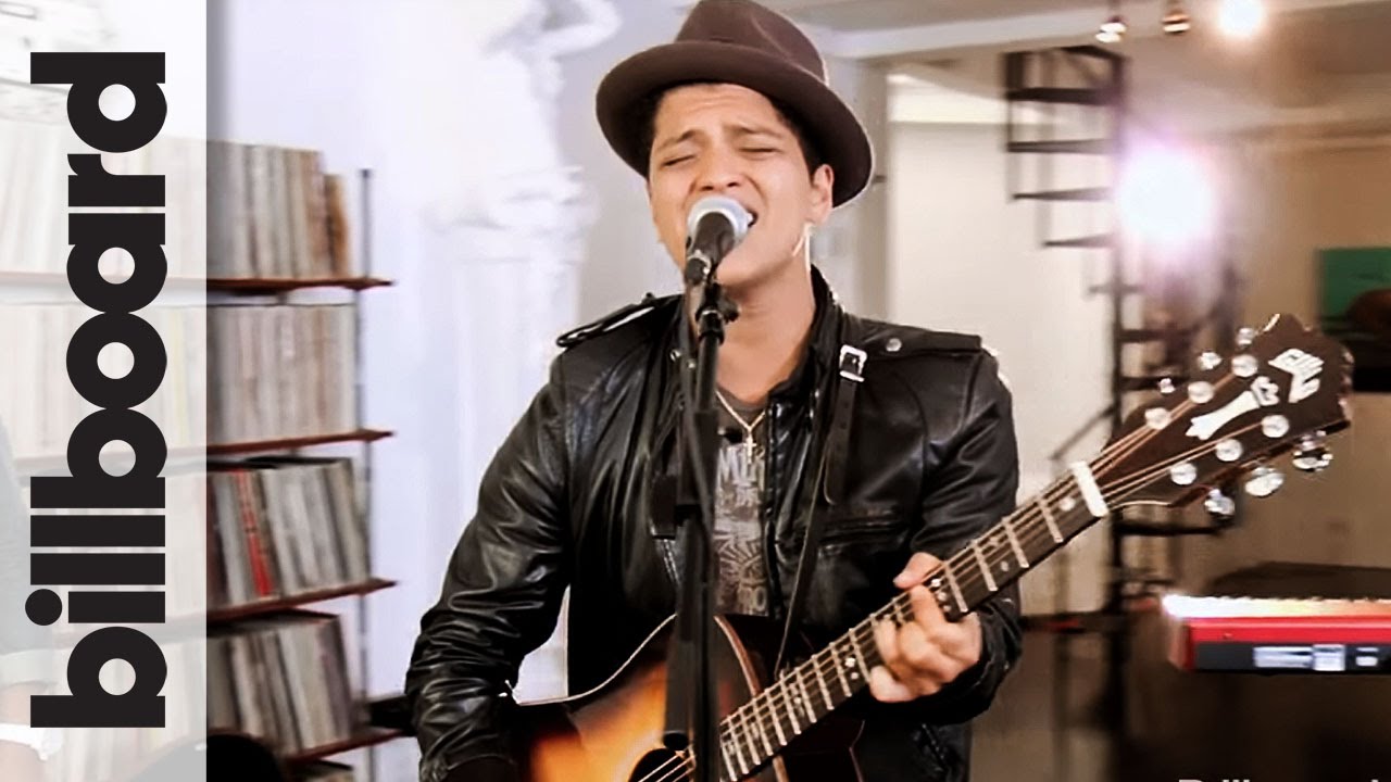 Bruno Mars 'Grenade' Live Billboard Studio Session at Mophonics Studios NY