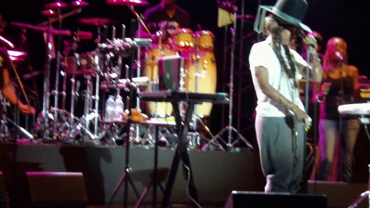 Erykah Badu – Gone Baby, Don't Be Long @ Cognac Blues Passions 2013