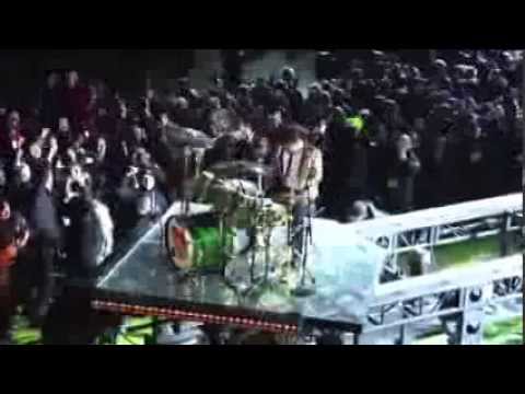 Bruno Mars – Drums solo & Locked out of Heaven @ Super Bowl